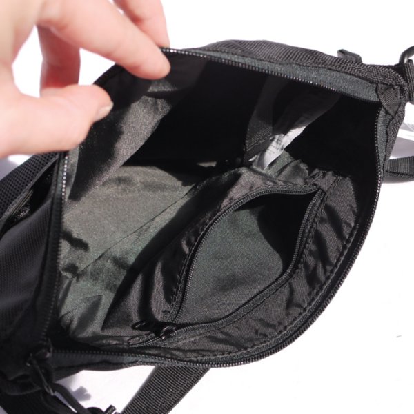画像5: NEW ERA ニューエラ 【サコッシュ 無地 ブラック】 ウエストポーチ  BAG バッグ Sacoche (2.5L) 11787069 (5)