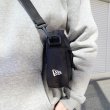 画像11: NEW ERA ニューエラ 【ショルダーポーチ プリントロゴ】 容量 約2L ショルダーバッグ NEWERA BAG (11)