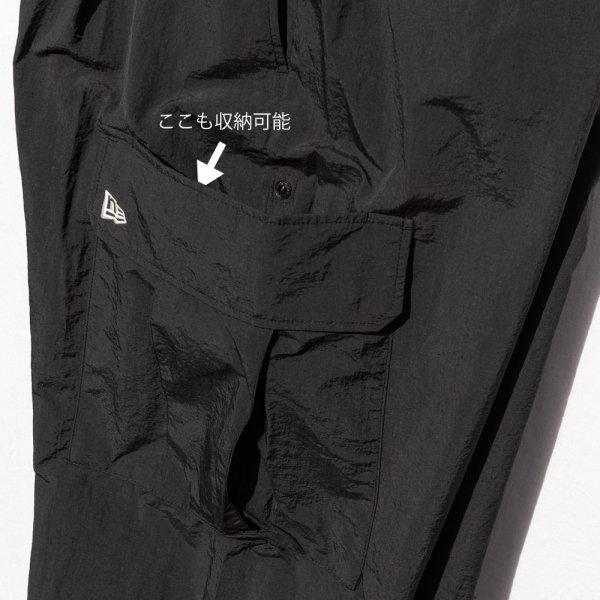 画像11: NEW ERA ニューエラ 【オーバーサイズド ナイロン カーゴパンツ】 ナイロンパンツ ロングパンツ 長ズボン ウィンドブレーカー オーバーサイズ ビッグサイズ ユニセックス (11)
