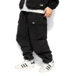 画像3: NEW ERA ニューエラ 【オーバーサイズド ナイロン カーゴパンツ】 ナイロンパンツ ロングパンツ 長ズボン ウィンドブレーカー オーバーサイズ ビッグサイズ ユニセックス (3)