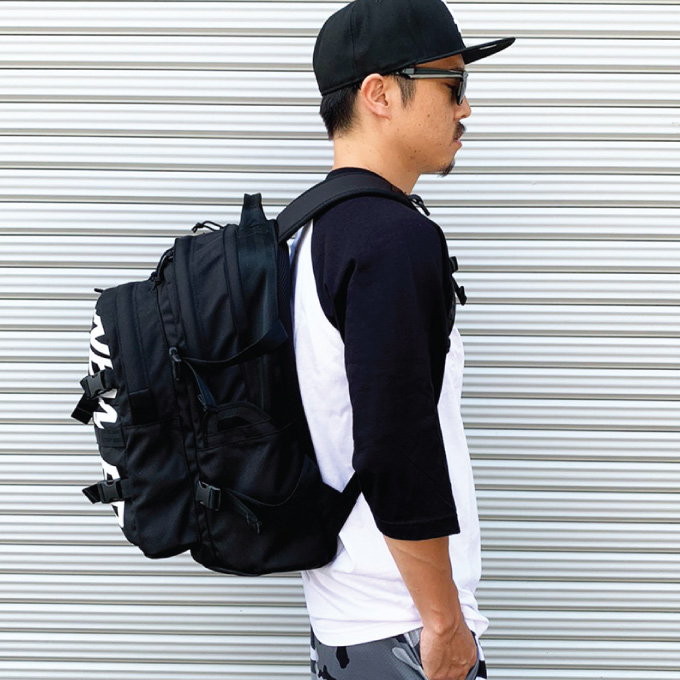 NEW ERA キャリアパック35L