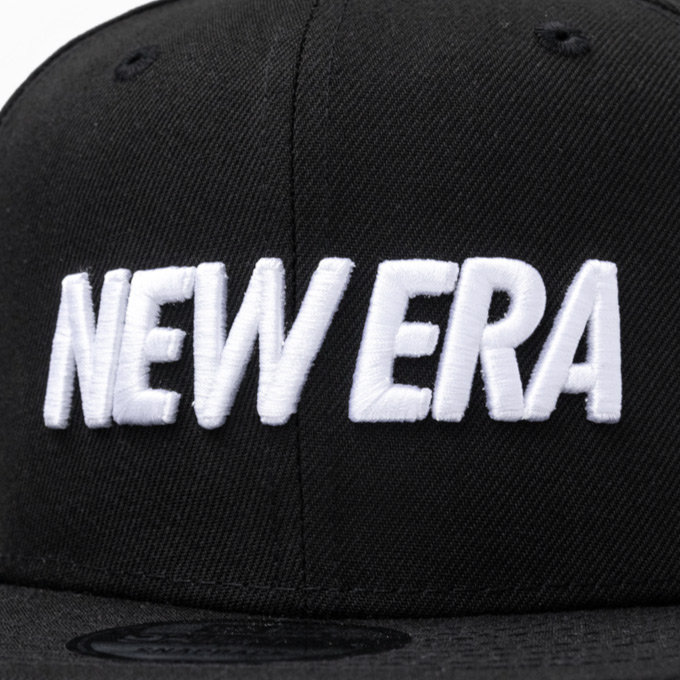 ブランドネームをフロントに配置したタイプ。NEW ERA ニューエラ