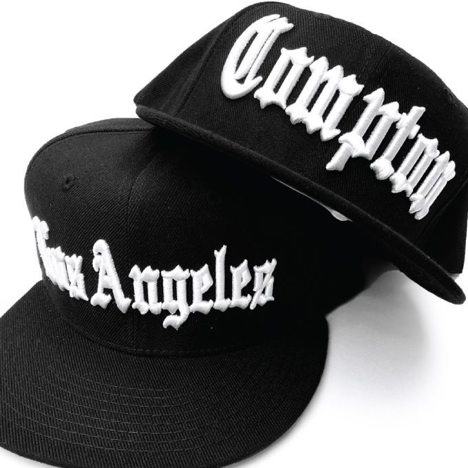 モノトーンでクラシカルなシティーロゴCAP!! COMPTON & LOS ANGELES